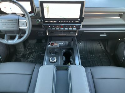 2025 GMC HUMMER EV Pickup — photo 7 view