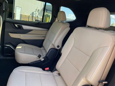 2026 Buick Enclave — photo 8 view