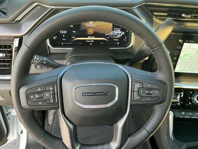 2026 GMC Sierra 2500HD — photo 8 view