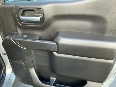 2025 Chevrolet Silverado 1500 — photo 11 view
