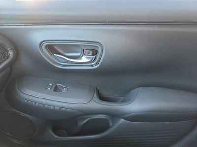 2025 Honda HR-V — photo 10 view