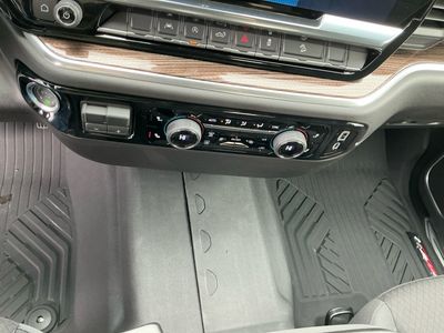 2026 Chevrolet Silverado 1500 - Photo 10