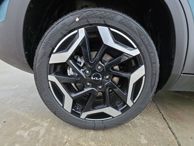 2026 Kia Seltos — photo 8 view