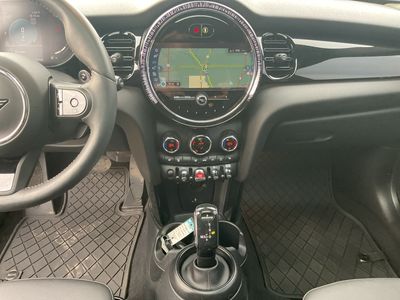 2024 MINI Hardtop 2 Door — photo 13 view