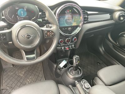 2024 MINI Hardtop 2 Door — photo 10 view