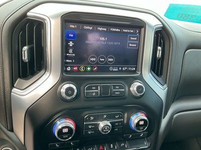 2021 GMC Sierra 1500 — detail view