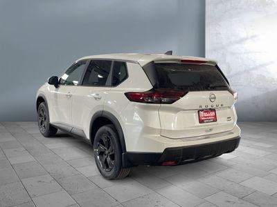 2026 Nissan Rogue - Photo 2