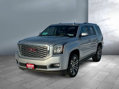 2018 GMC Yukon — front three-quarter view