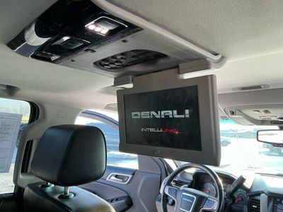 2018 GMC Yukon — photo 13 view
