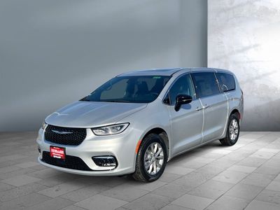 2026 Chrysler Pacifica - Photo 1
