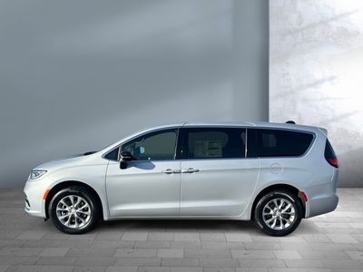 2026 Chrysler Pacifica - Photo 6