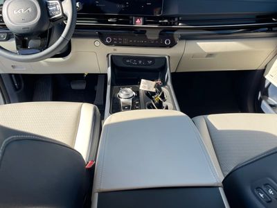 2026 Kia Carnival Hybrid - Photo 11