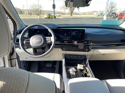 2026 Kia Carnival Hybrid - Photo 13
