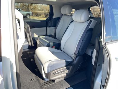 2026 Kia Carnival Hybrid - Photo 8