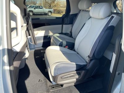 2026 Kia Carnival Hybrid - Photo 10