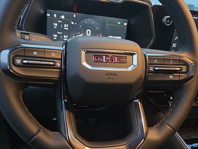 2026 GMC Canyon — photo 12 view