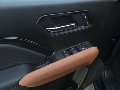 2026 GMC Canyon — photo 8 view