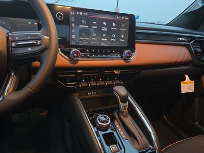 2026 GMC Canyon — photo 10 view