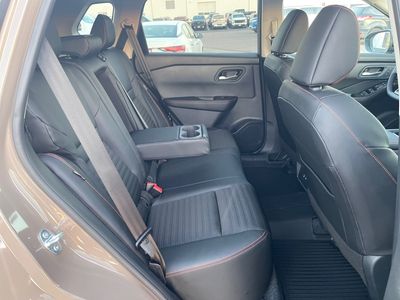 2026 Nissan Rogue — photo 10 view