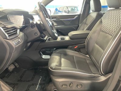 2025 GMC Acadia — photo 12 view