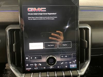 2025 GMC Acadia — photo 14 view