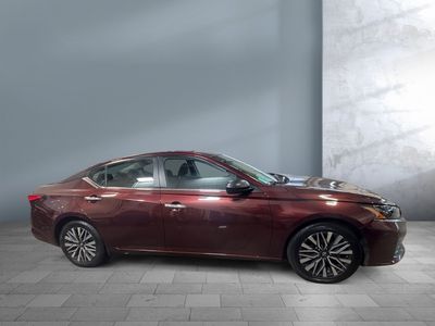 2024 Nissan Altima — photo 7 view