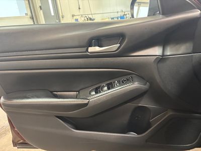 2024 Nissan Altima — photo 9 view