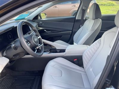 2025 Hyundai Elantra - Photo 14