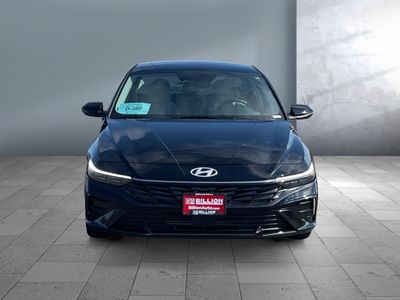 2025 Hyundai Elantra - Photo 5