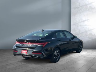 2025 Hyundai Elantra - Photo 6