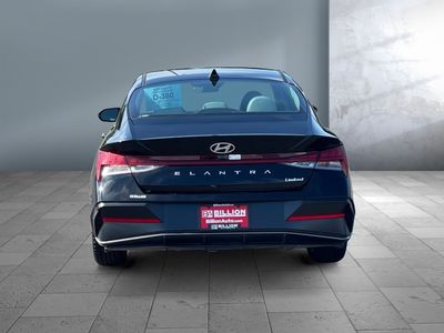 2025 Hyundai Elantra - Photo 8