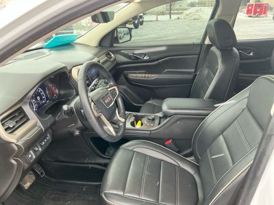 2023 GMC Acadia — photo 13 view