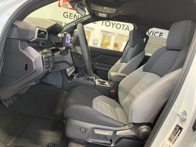 2026 Toyota 4Runner — photo 15 view