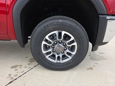 2026 GMC Sierra 2500HD — photo 13 view