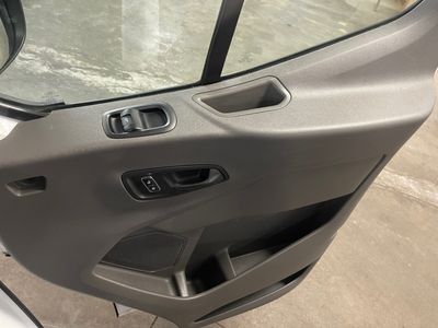 2023 Ford Transit Passenger Wagon — photo 10 view