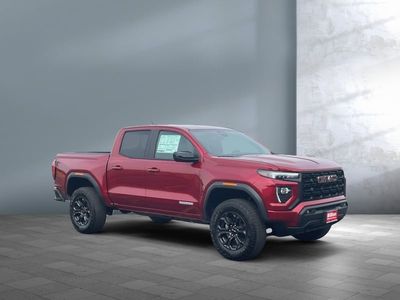 2025 GMC Canyon — front three-quarter view