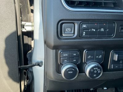 2024 GMC Yukon XL — photo 8 view