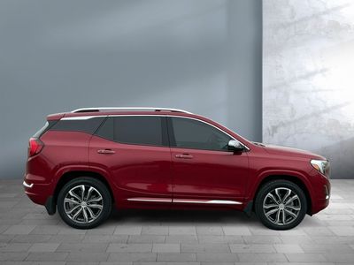 2020 GMC Terrain — detail view