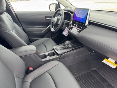 2026 Toyota Corolla Cross — photo 12 view