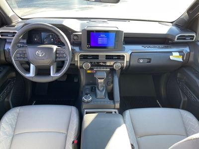 2025 Toyota Tacoma — photo 9 view