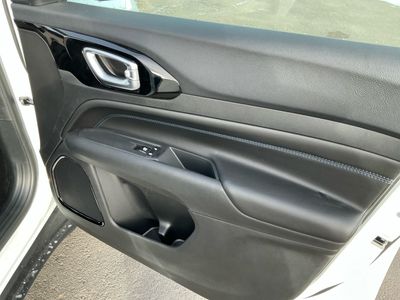 2026 Jeep Compass — photo 8 view