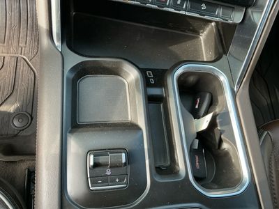 2024 GMC Sierra 2500HD — photo 9 view