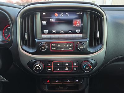 2015 GMC Canyon — photo 14 view