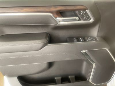 2025 GMC Sierra 1500 — photo 12 view