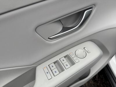 2026 Hyundai Kona — photo 12 view