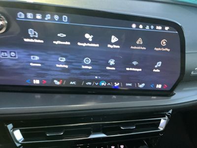 2026 Chevrolet Traverse — photo 11 view