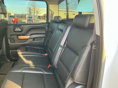 2017 Chevrolet Silverado 3500HD - Photo 10