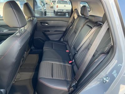 2026 Nissan Rogue — photo 8 view