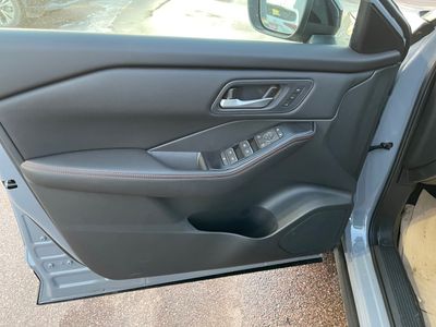 2026 Nissan Rogue — photo 10 view