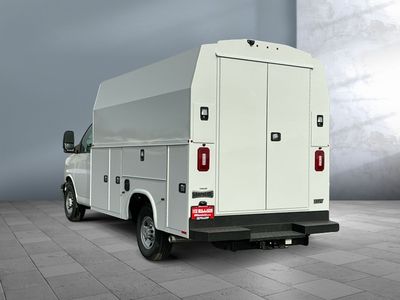 2025 Chevrolet Express Commercial Cutaway - Photo 3